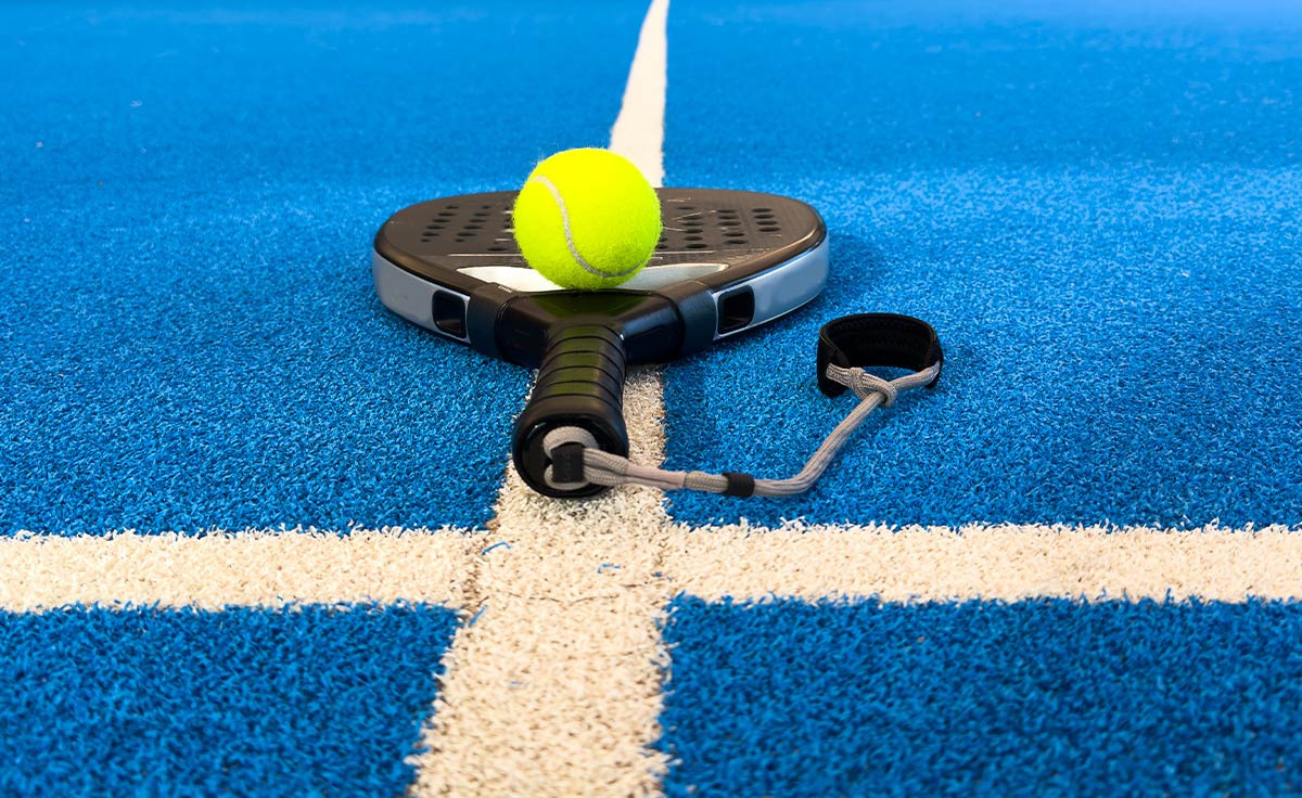 Panoramic Roofed Padel Court 1?>