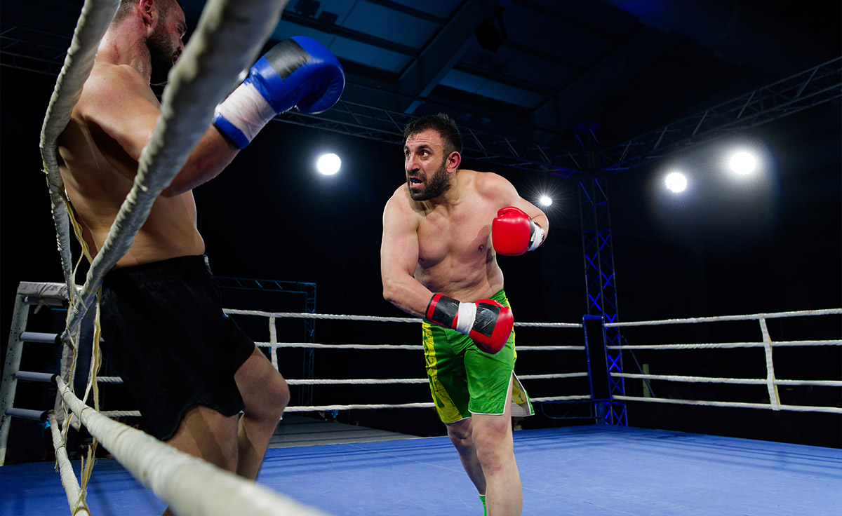 В помещении Мат Спорт 1?>