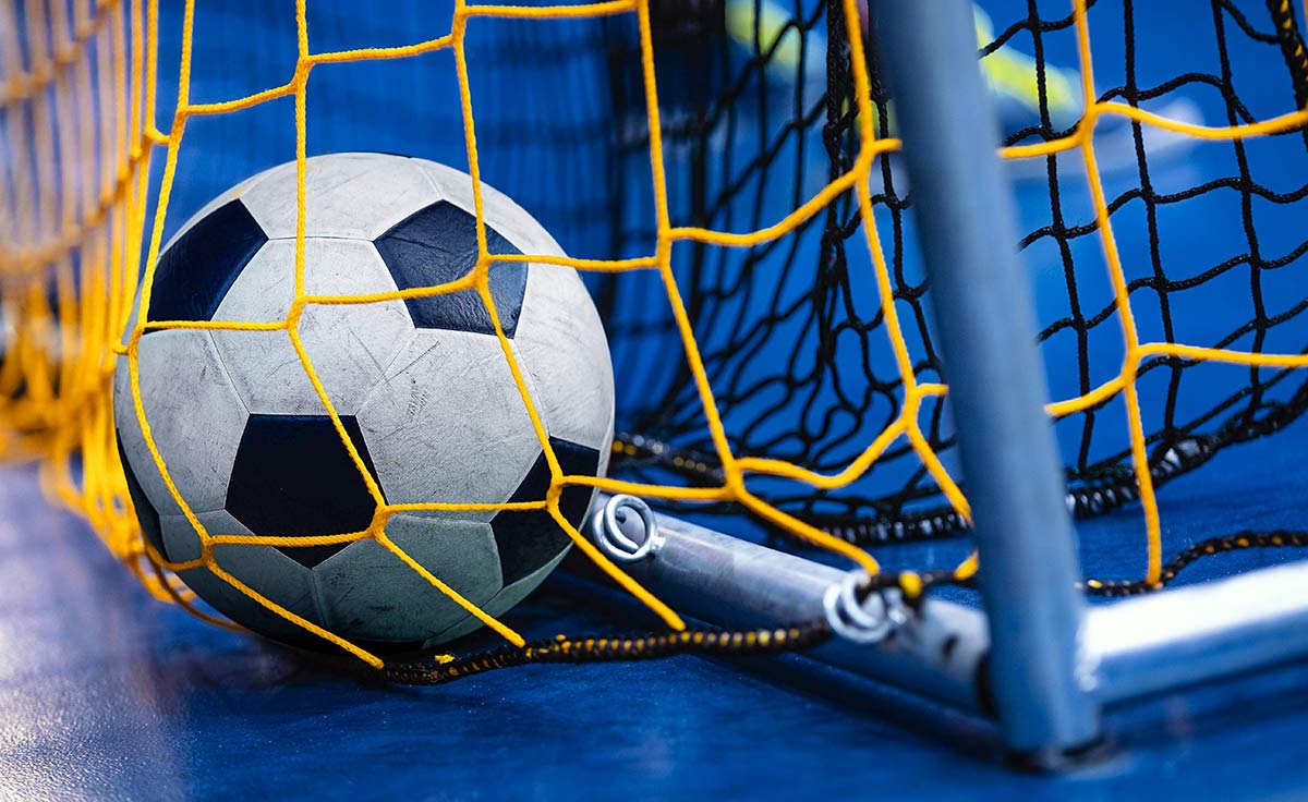 Футбольные площадки для футзала?>